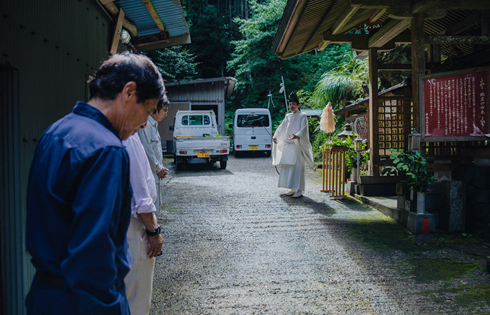 蛇岩神社にてご祈祷を行いました
